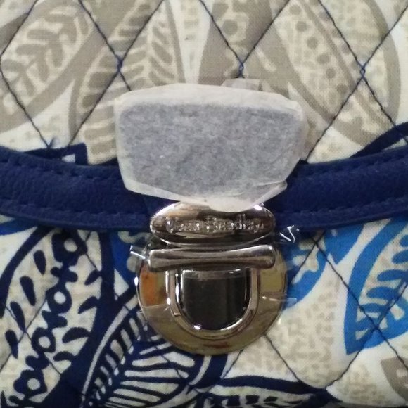 Vera Bradley Ultimate Wristlet 'Santiago' NWT NIP Quilted Floral Vegan Trim Blue - Picture 9 of 12